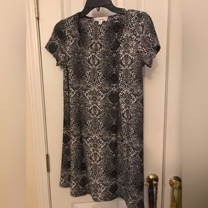 💕BOGO 1/2 off Pink Rose girls dress. Sz. M EUC